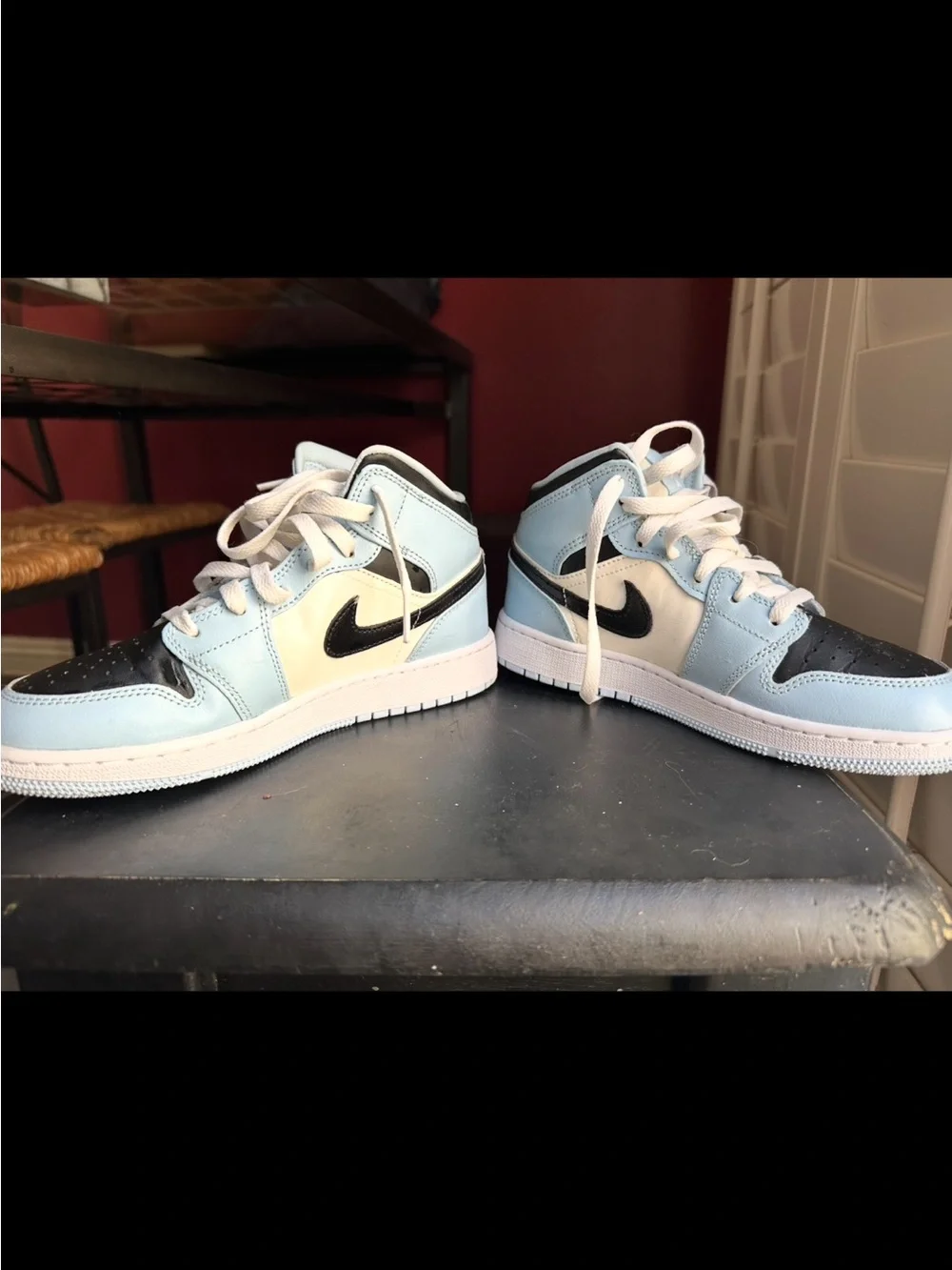 Nike Air Jordan 1 Mid GS ‘Ice Blue’